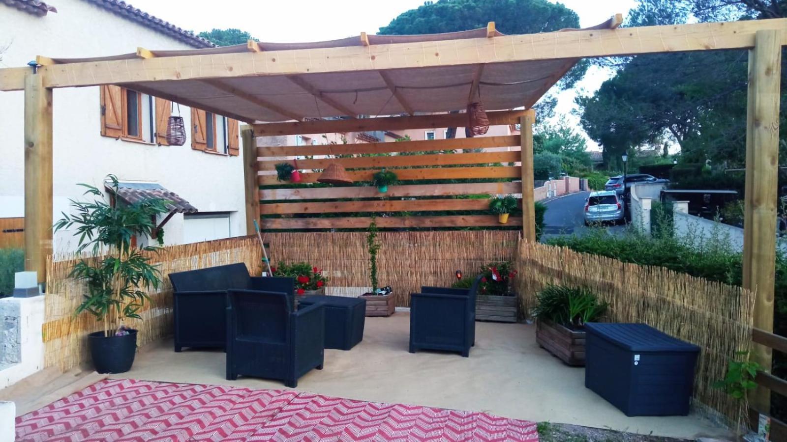 Calme Au Jardin De Cesar *